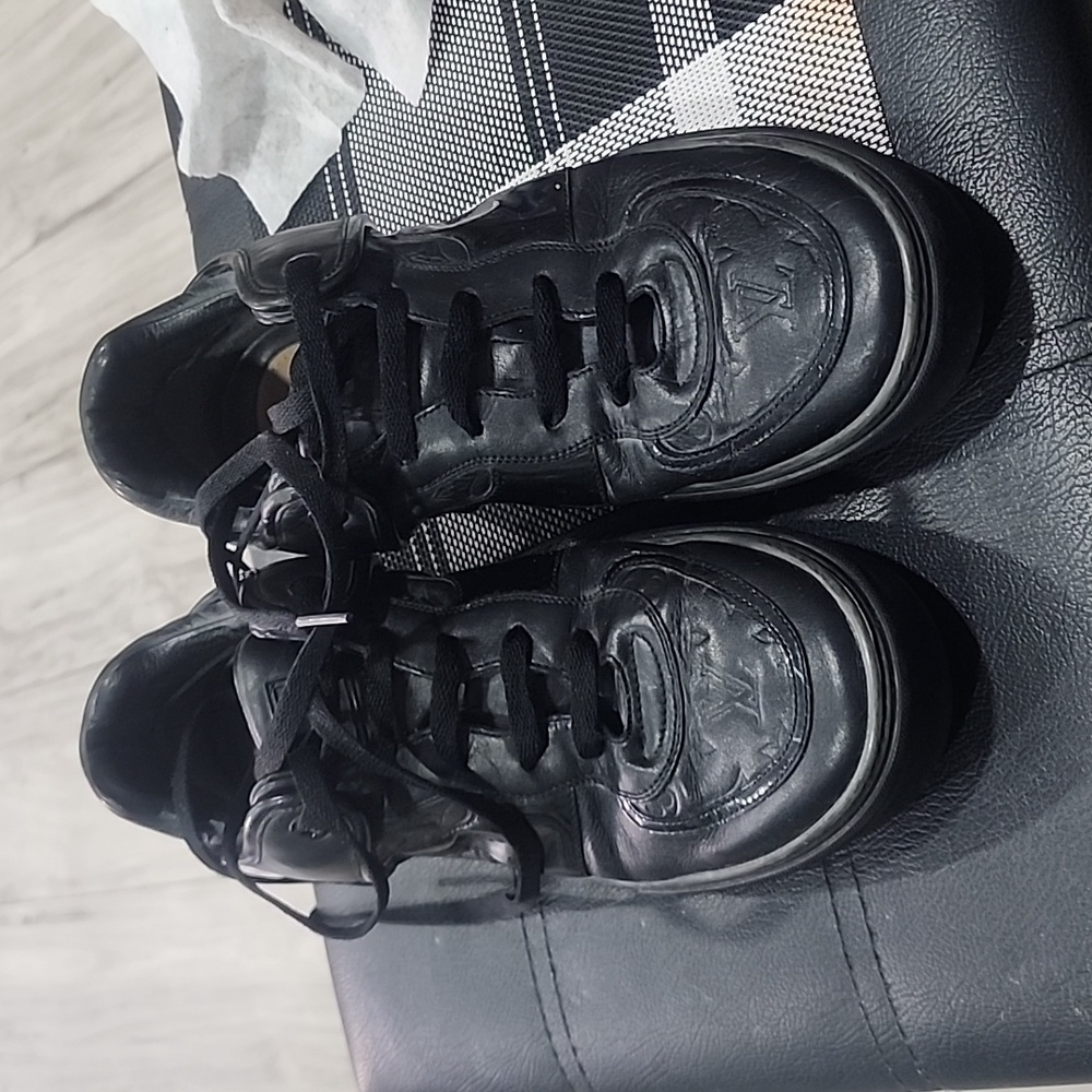 Mens shoes